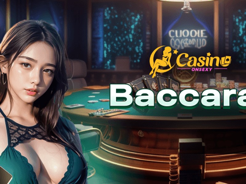 Bàn chơi Baccarat với các lá bài và chip cược tại K88