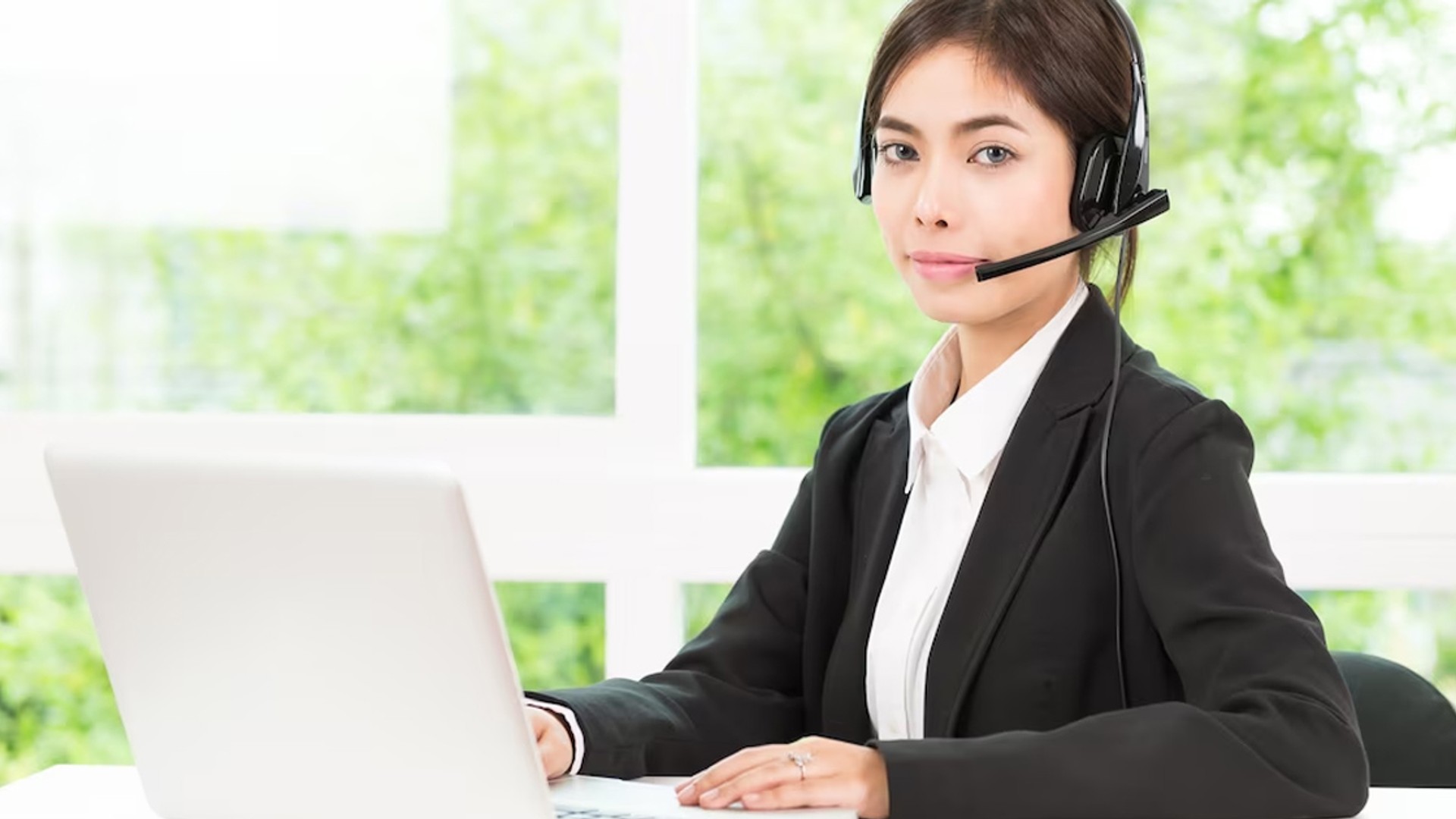 Đội ngũ hỗ trợ khách hàng K88 sẵn sàng phục vụ